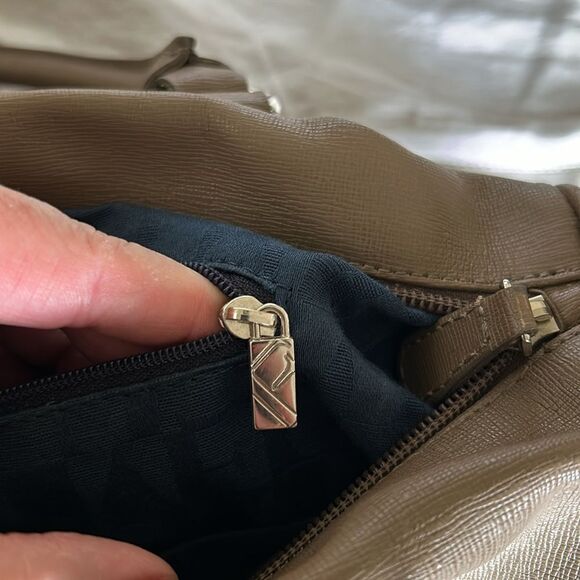 FURLA hand bag impeccable condition light tan color - Picture 10 of 12